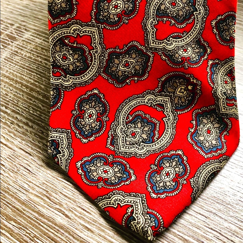 Vintage Saks Fifth Avenue Mens tie